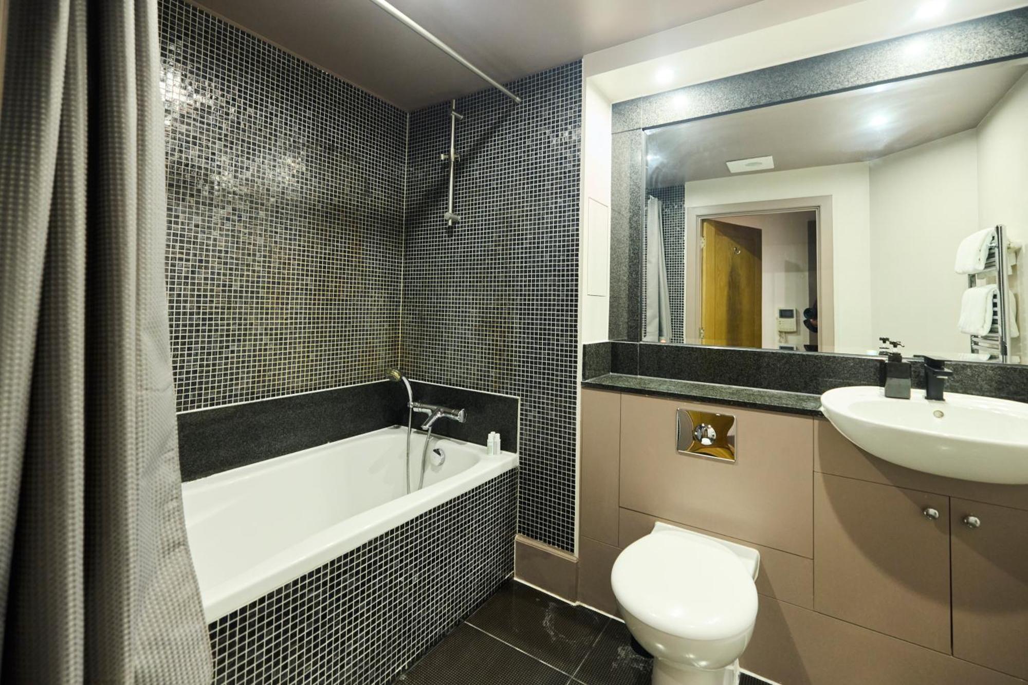 The Vauxhall Hideout - Comfy 2Bdr Flat With Balcony London Exterior foto